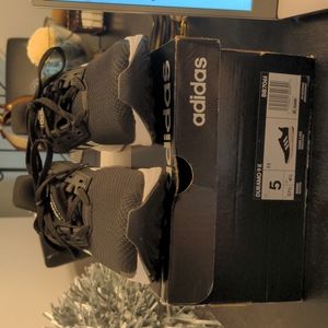 Big boys Adidas tennis shoes